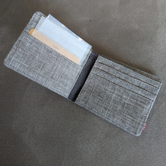 Herschel Supply Company Roy Wallet Raven Crosshatch NEW WITH TAGS - Picture 2 of 6